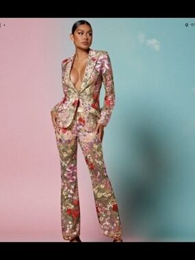 Nova-Luxe Floral Brocade Jacket And Boot-Cut Pants Suit - Pink & Green